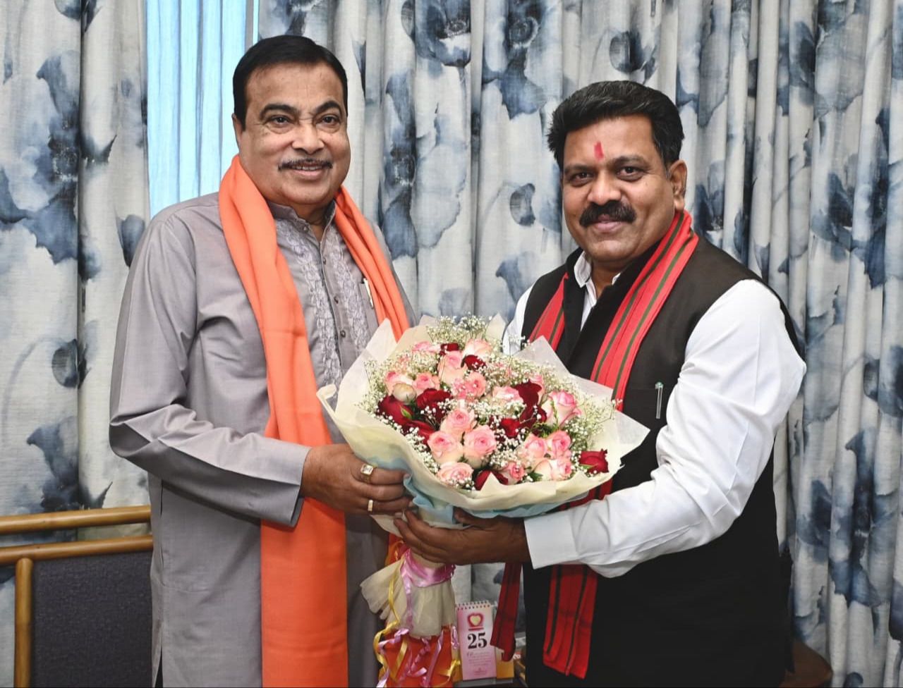 उप मुख्यमंत्री श्री विजय शर्मा ने केंद्रीय परिवहन मंत्री श्री नितिन गडकरी से की अहम मुलाकात, कवर्धा की महत्वपूर्ण सड़क प