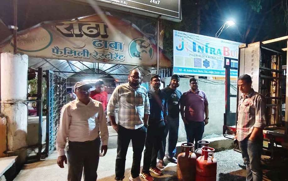 खाद्य विभाग की कार्यवाही: घरेलू व व्यावसायिक गैस सिलेंडर व चूल्हा जब्त