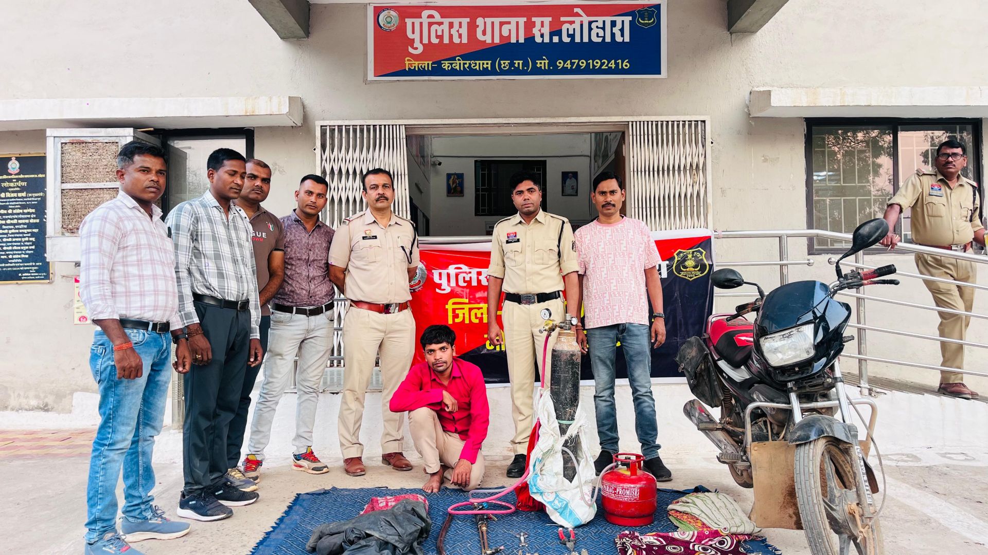 यूट्यूब देखकर एटीएम काटने की साजिश नाकाम, गैस कटर के साथ आरोपी रंगे हाथ गिरफ्तार