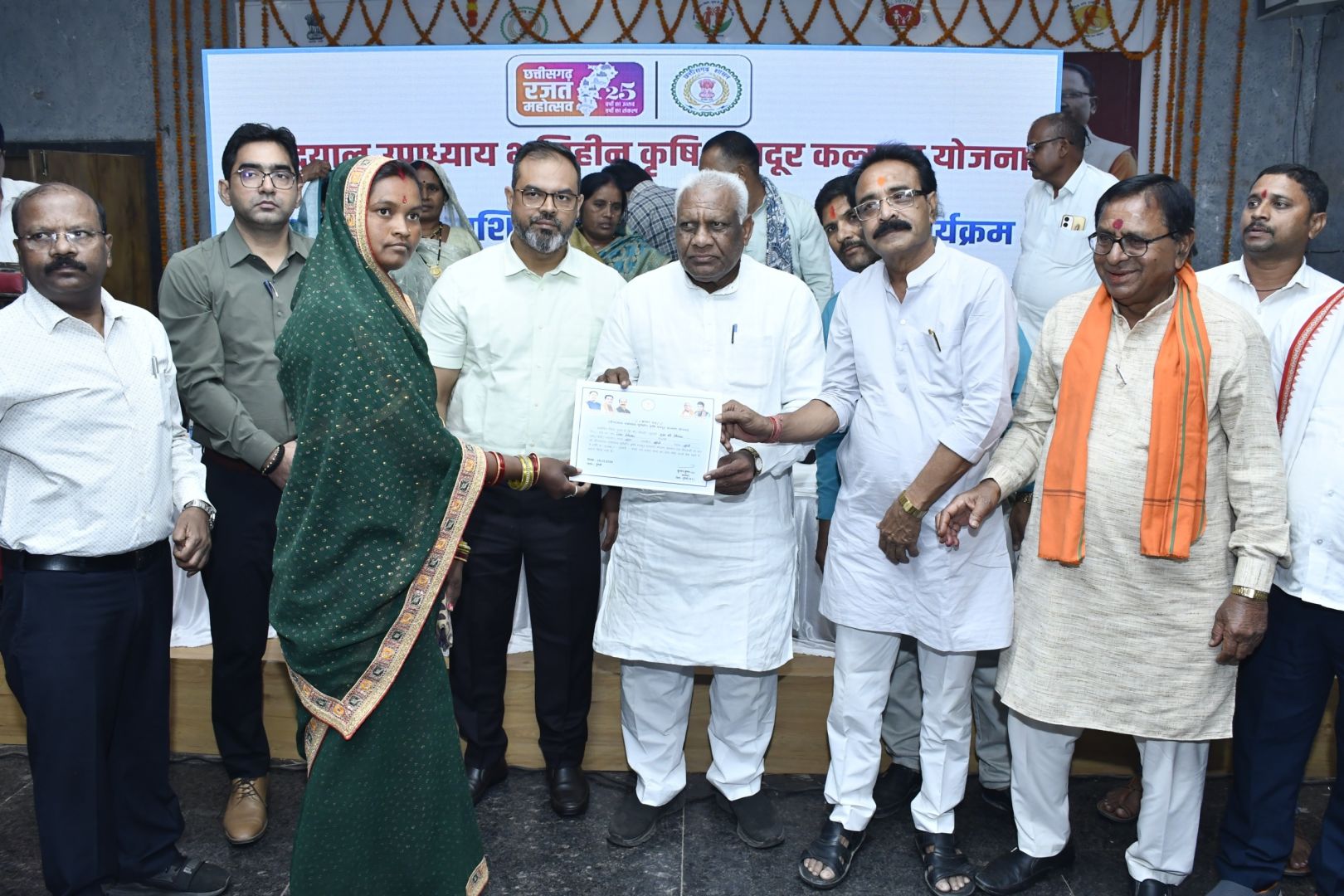 मुख्यमंत्री की पहल से मजदूर परिवारों को मिला सम्मान और आत्मविश्वास